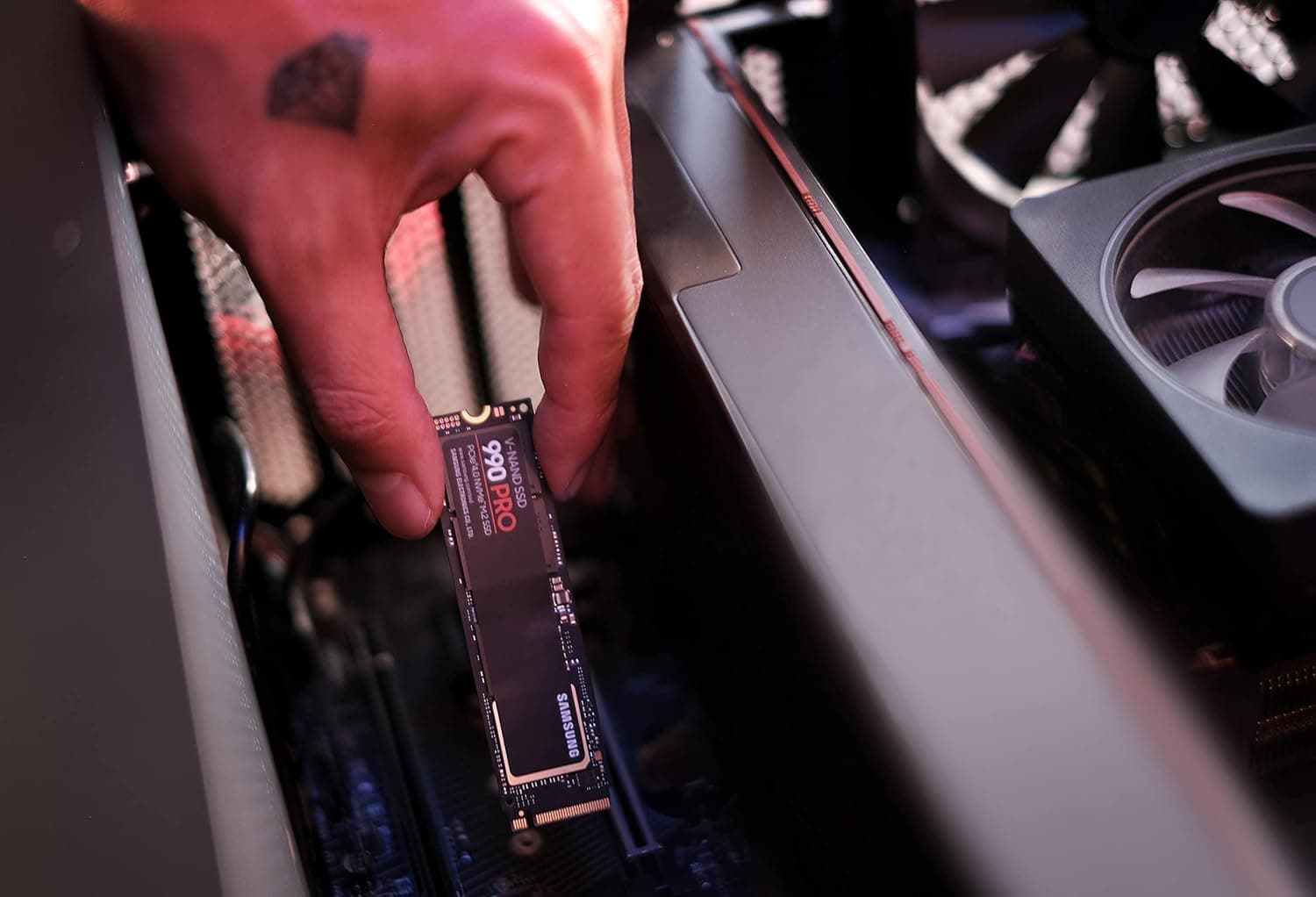 Samsung 990 Pro NVMe SSD 4TB image 3